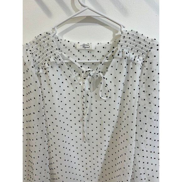 Beacon Apparel Retro Preppy Polka Dot Minimalist Feminine Office Chic Blouse - Picture 2 of 12